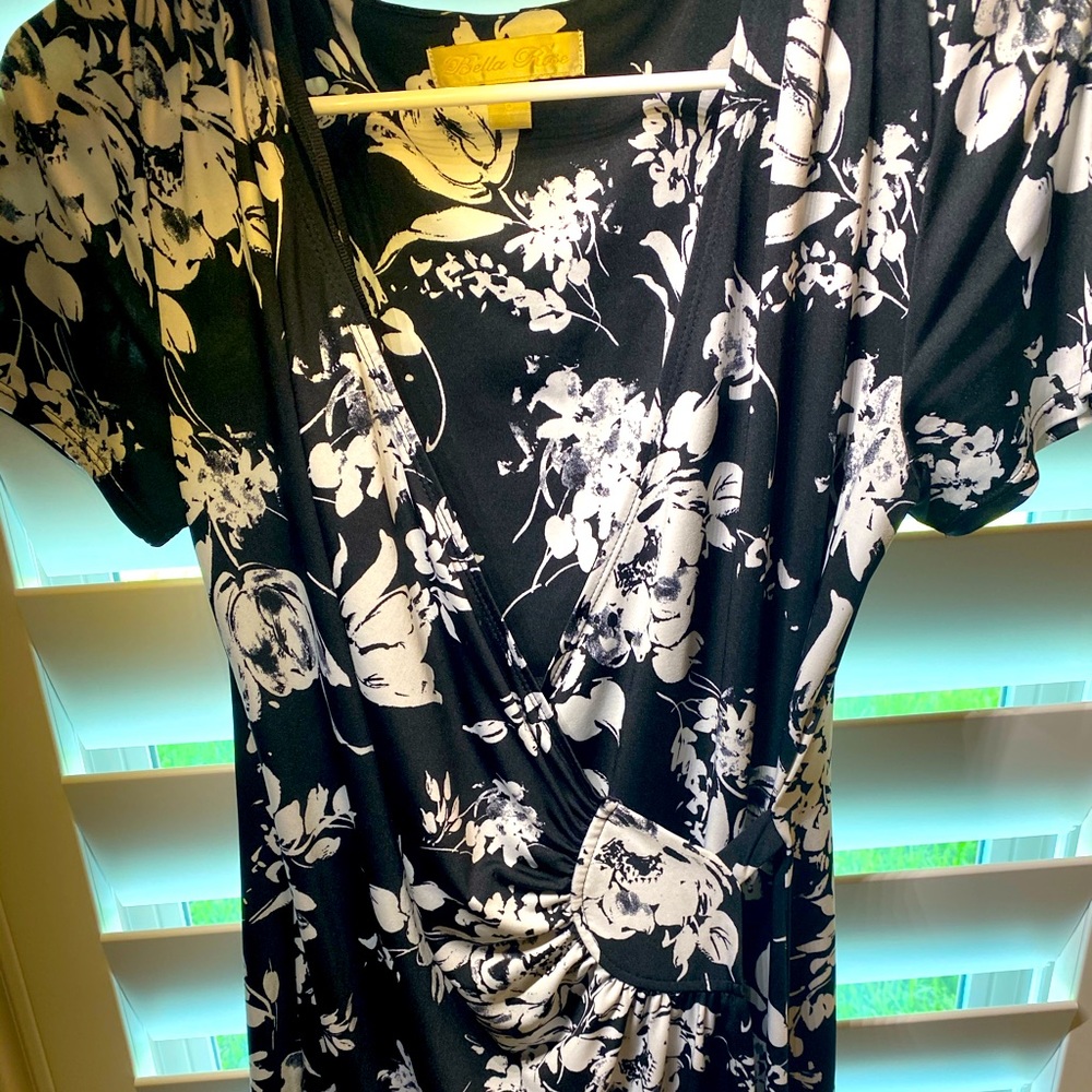 EUC no flaws! Beautiful Wrap Dress
